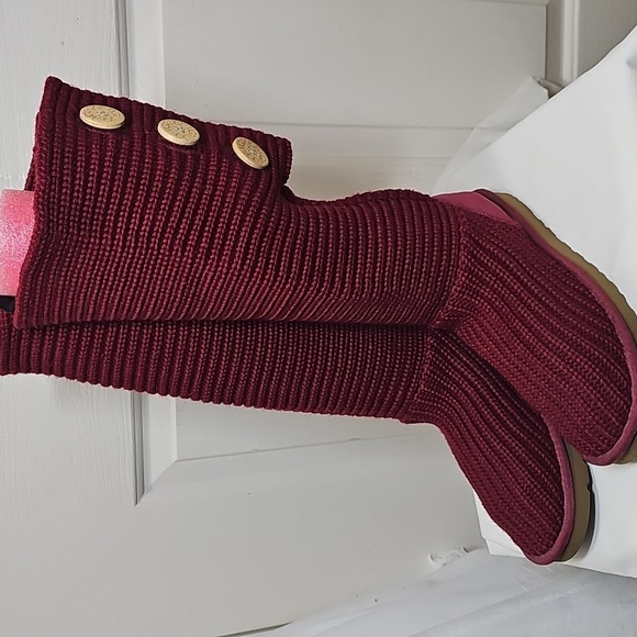 UGG Classic Cardy  Burgundy Knit Button Boots - Picture 6 of 16